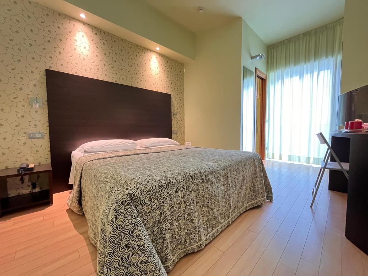 Hotel Perla - The Storyhoteller ริชโชเน ภายนอก รูปภาพ